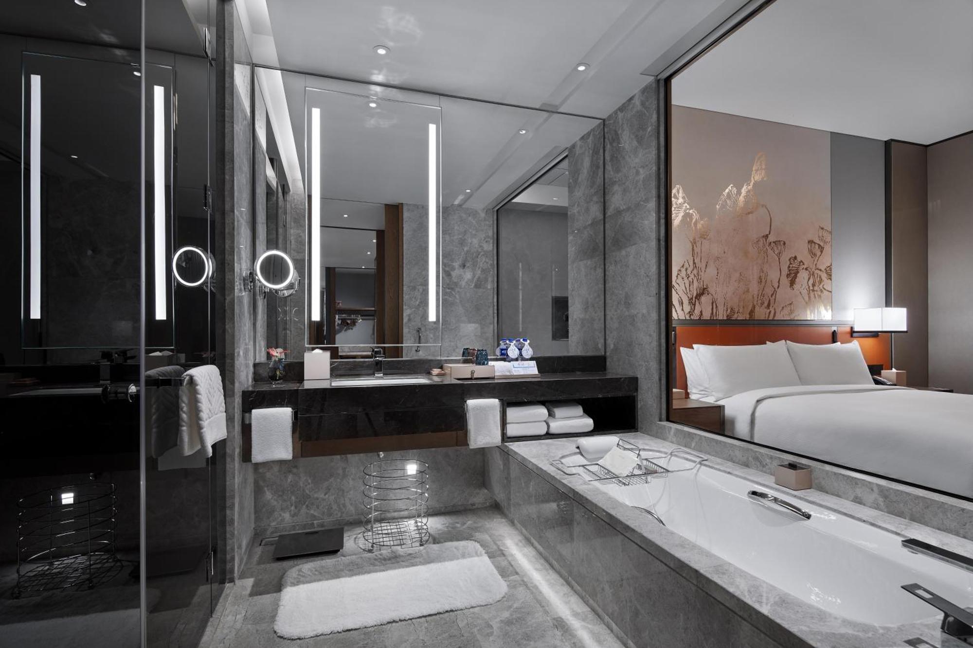 Hilton Guiyang Hotel Guiyang  Exterior photo