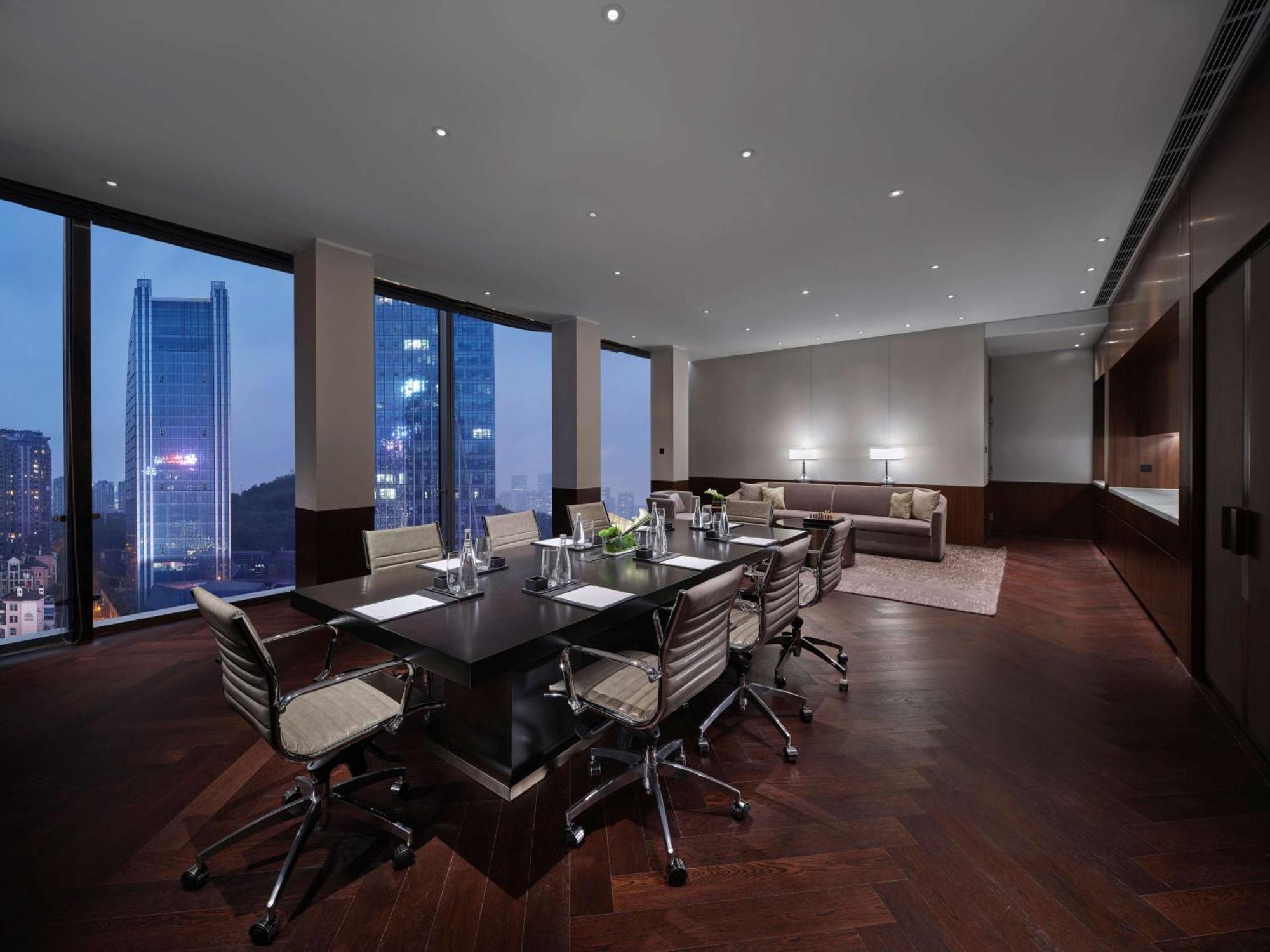Hilton Guiyang Hotel Guiyang  Exterior photo